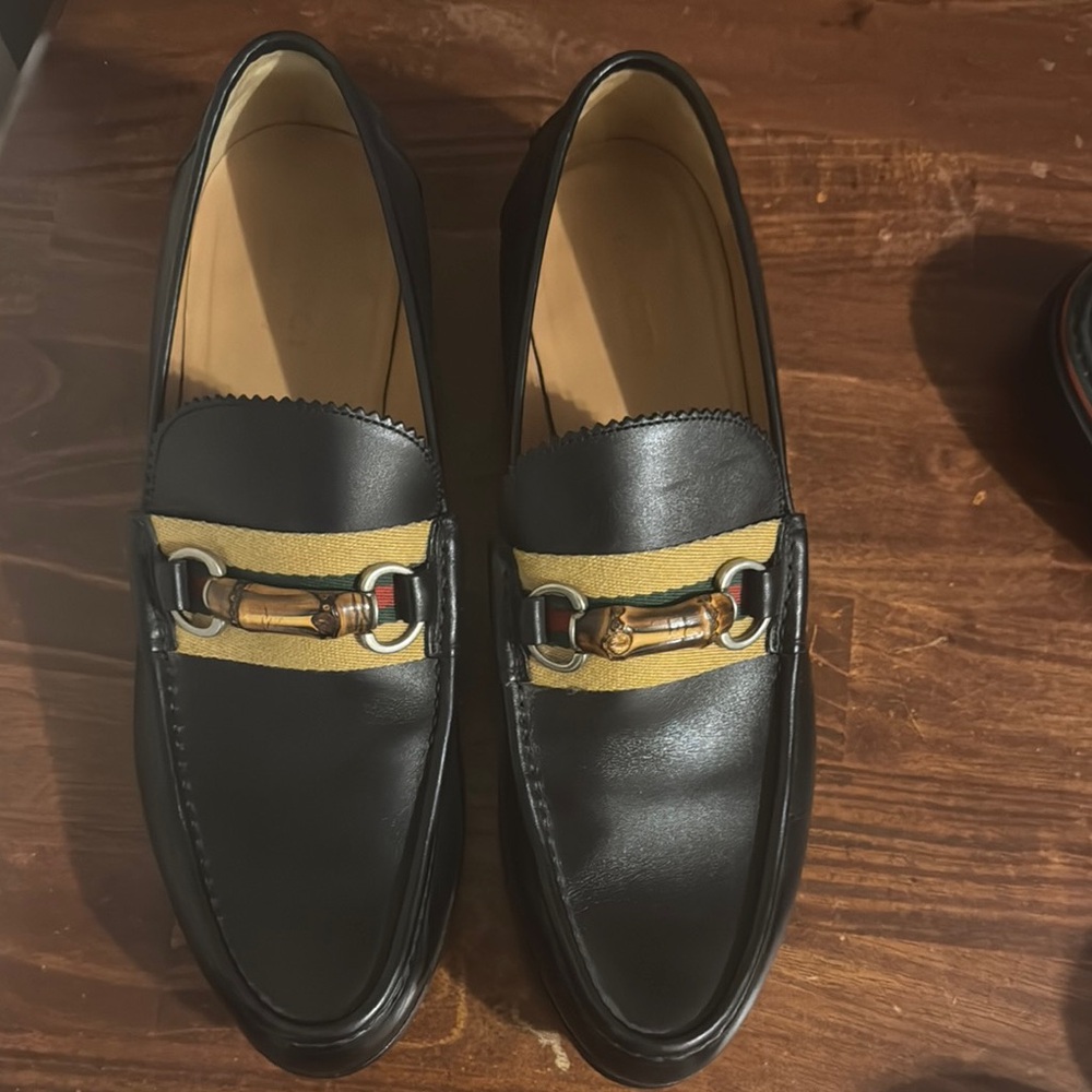 Gucci Black and Gold Leather Slip-On Loafers